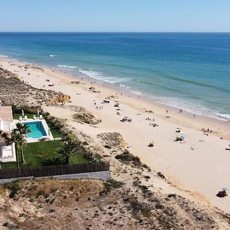 Charming Beachside Apartment- The Perfect Getaway! Albufeira Extérieur photo