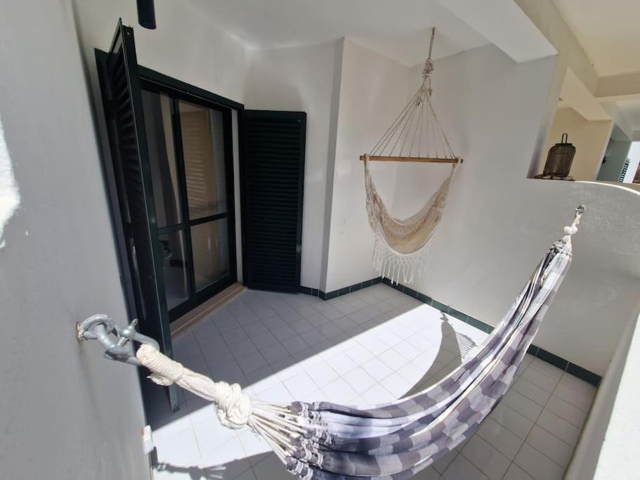 Charming Beachside Apartment- The Perfect Getaway! Albufeira Extérieur photo